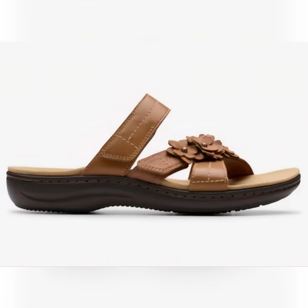 Clarks Sandals - NEW Tan Leather Wide Womans Sandals - Picture 4 of 10